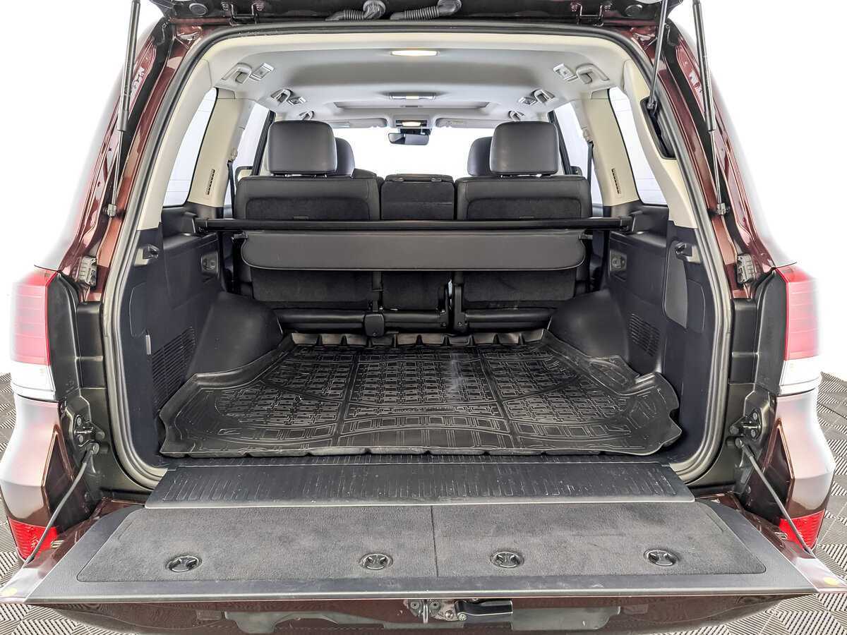 Toyota Land Cruiser с пробегом — 2018 год. Фото: #9
