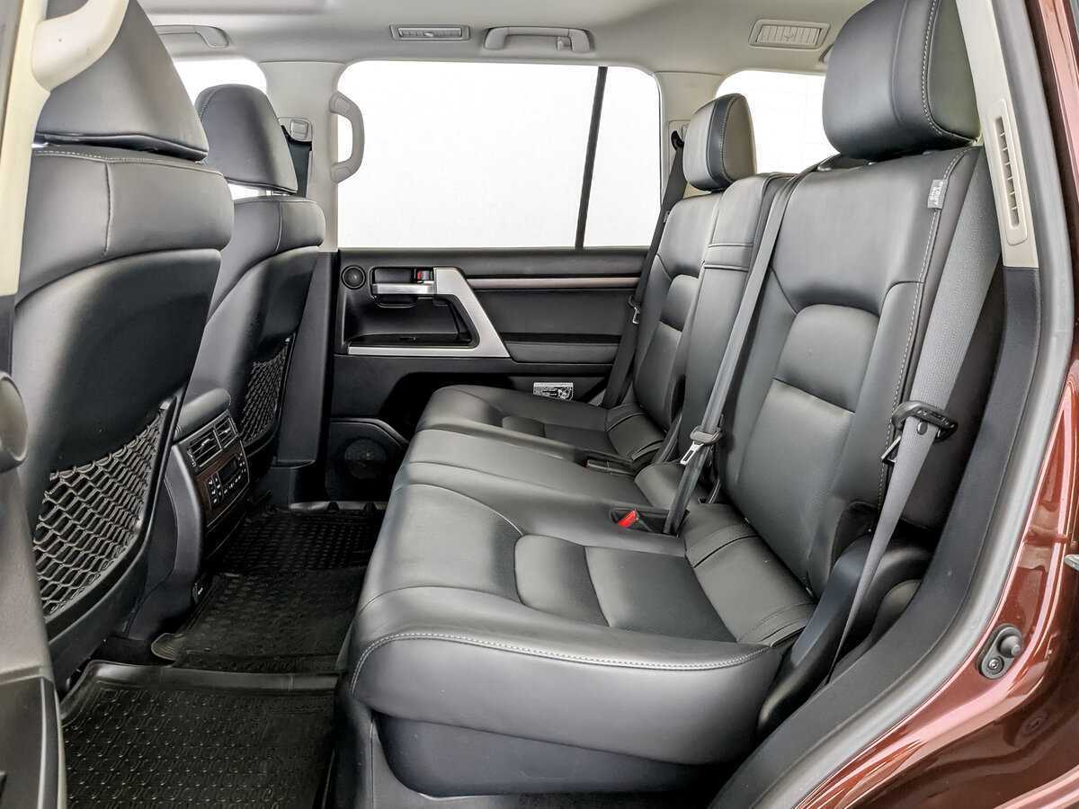 Toyota Land Cruiser с пробегом — 2018 год. Фото: #11