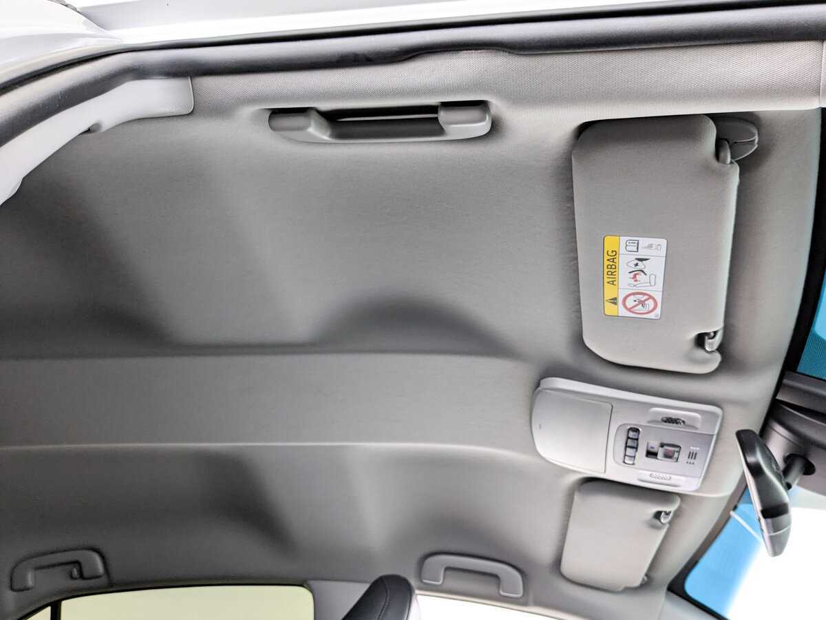 Toyota Camry с пробегом — 2019 год. Фото: #19