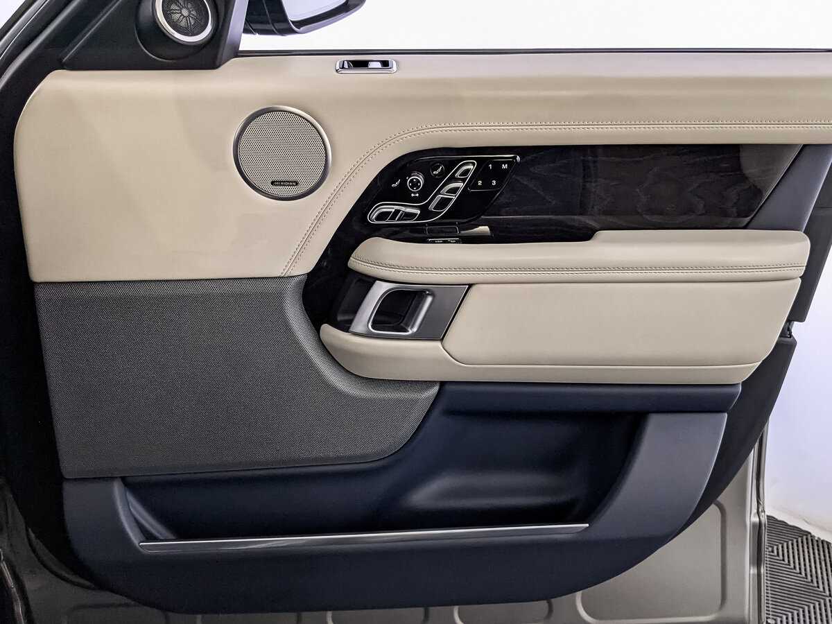 Land Rover Range Rover с пробегом — 2020 год. Фото: #24