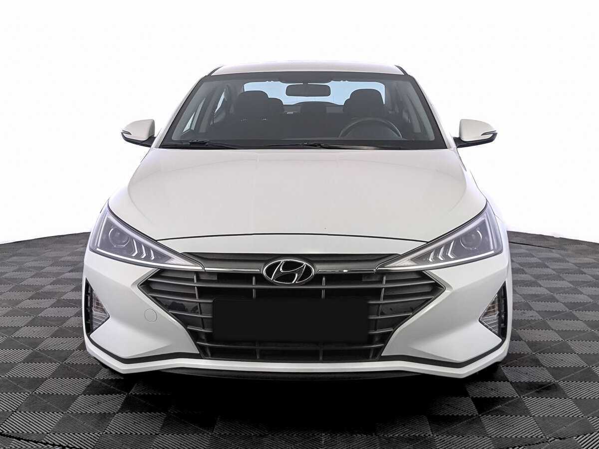 Hyundai Elantra с пробегом — 2019 год. Фото: #1