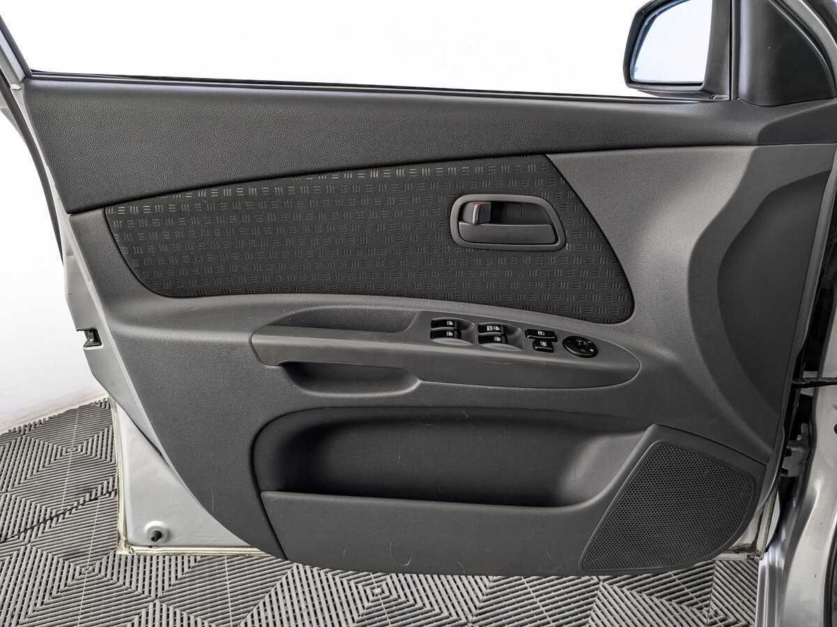 Kia Rio с пробегом — 2007 год. Фото: #17