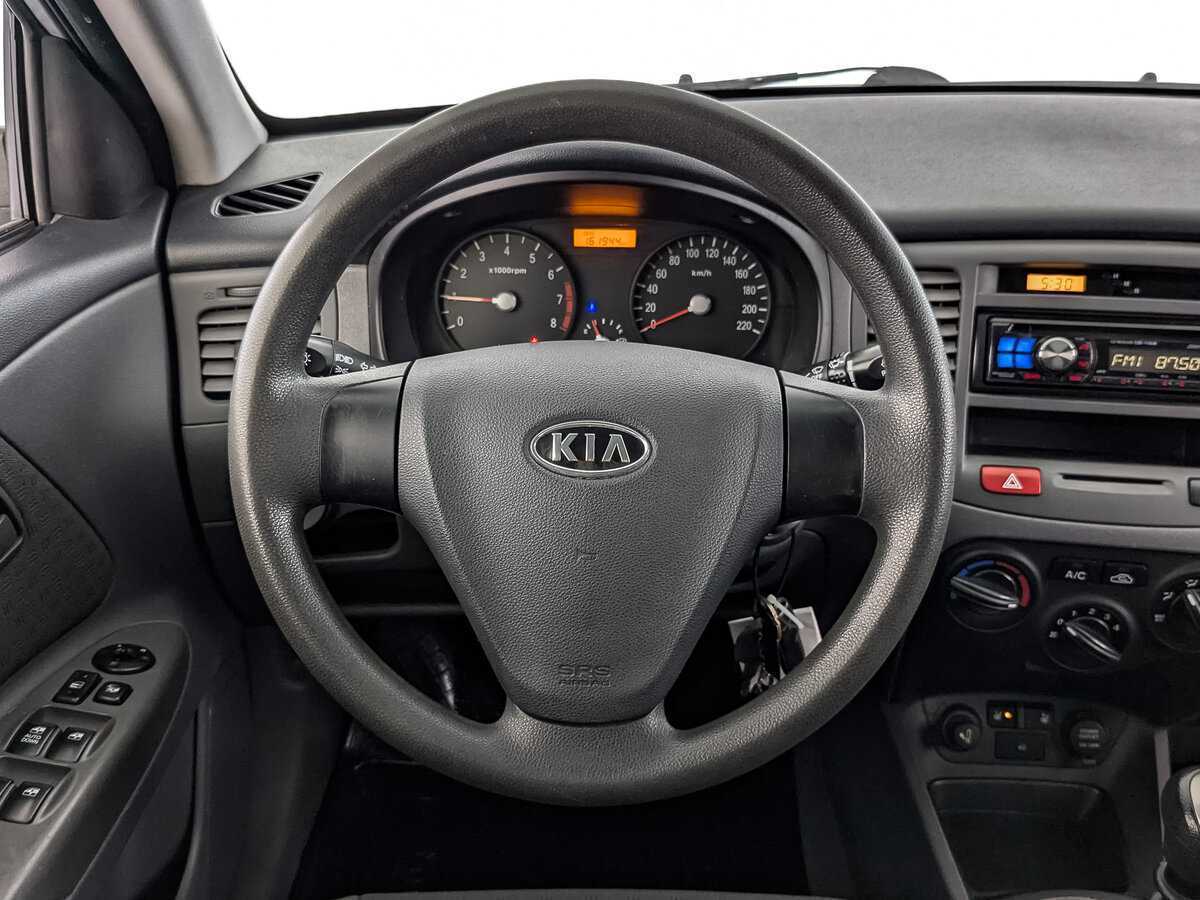 Kia Rio с пробегом — 2007 год. Фото: #20