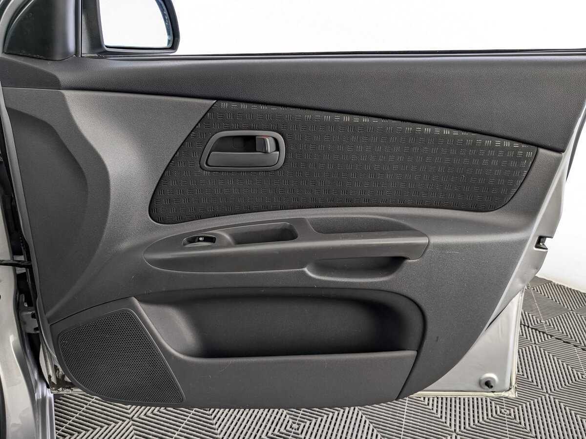 Kia Rio с пробегом — 2007 год. Фото: #23