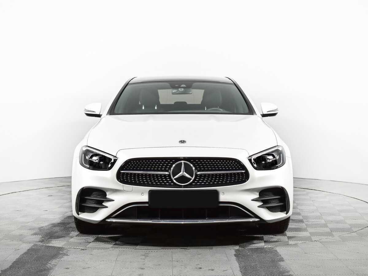 Mercedes-Benz E-Класс с пробегом — 2021 год. Фото: #1
