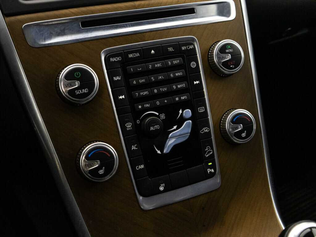 Volvo XC60 с пробегом — 2014 год. Фото: #15