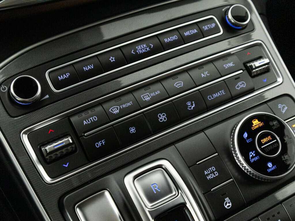 Hyundai Santa Fe с пробегом — 2021 год. Фото: #18