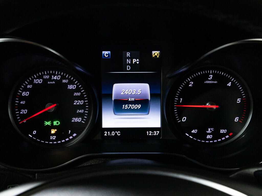 Mercedes-Benz GLC Coupe с пробегом — 2018 год. Фото: #11