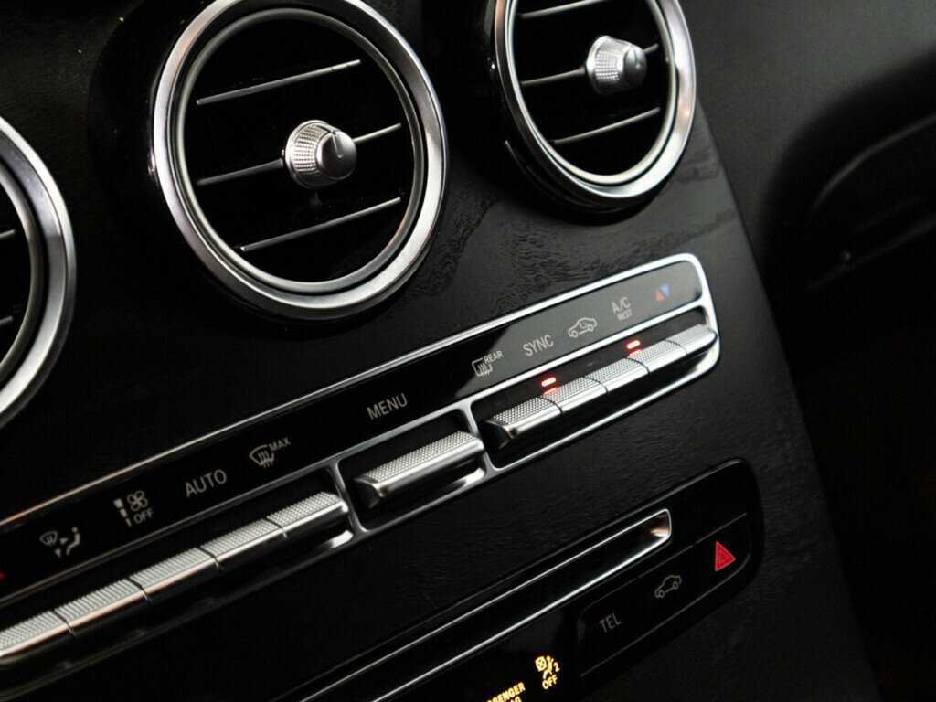 Mercedes-Benz GLC Coupe с пробегом — 2018 год. Фото: #21