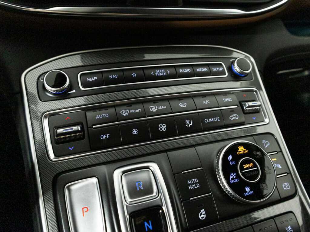 Hyundai Santa Fe с пробегом — 2022 год. Фото: #20