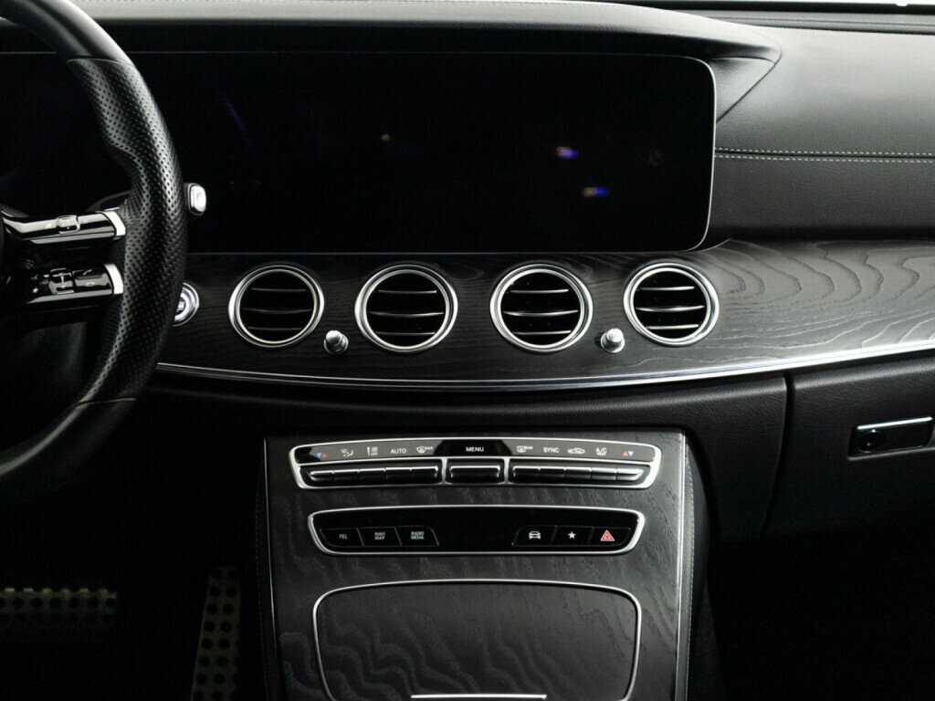 Mercedes-Benz E-Класс с пробегом — 2020 год. Фото: #13