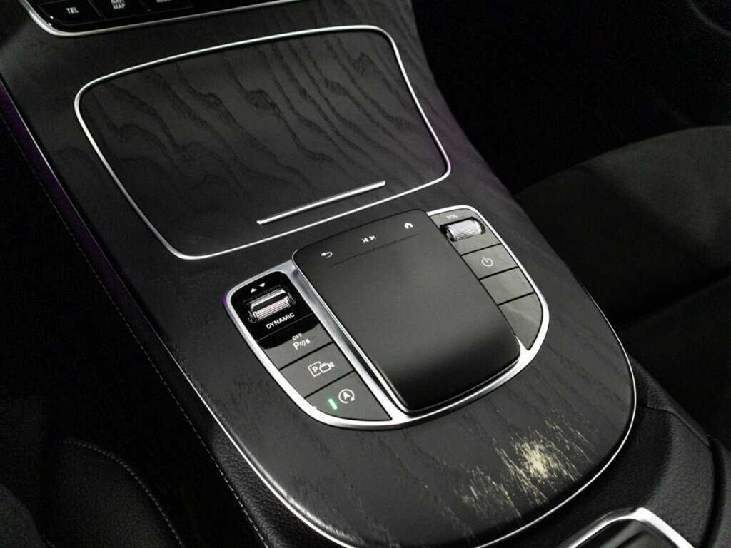 Mercedes-Benz E-Класс с пробегом — 2020 год. Фото: #17