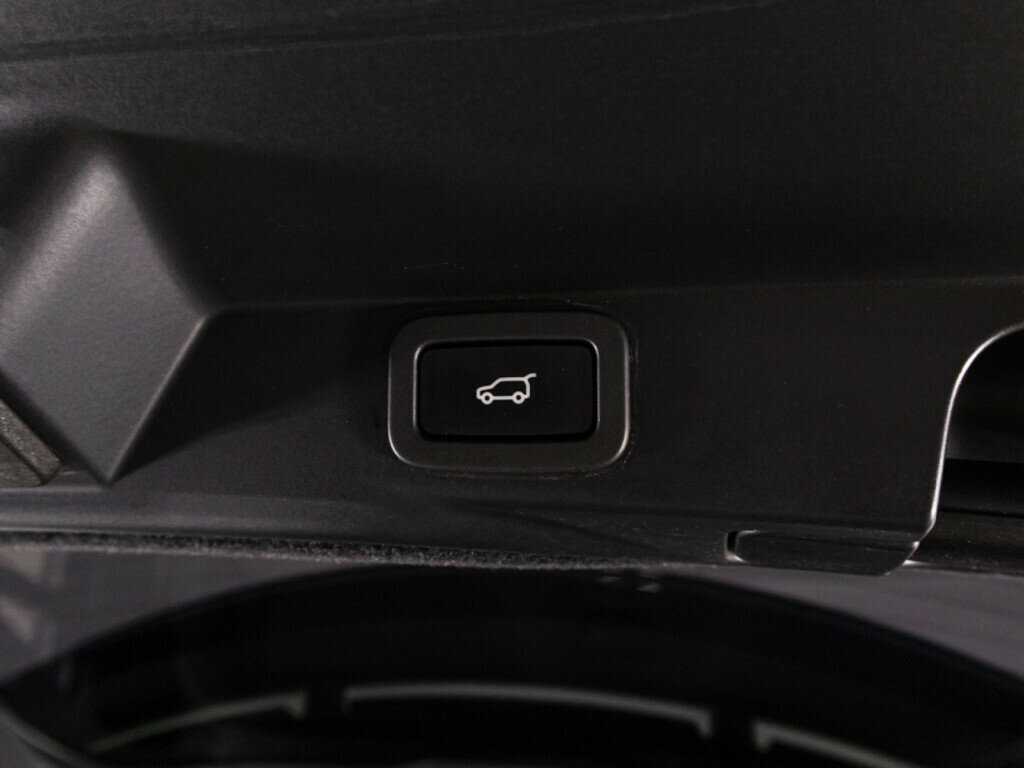 Land Rover Range Rover Sport с пробегом — 2018 год. Фото: #15