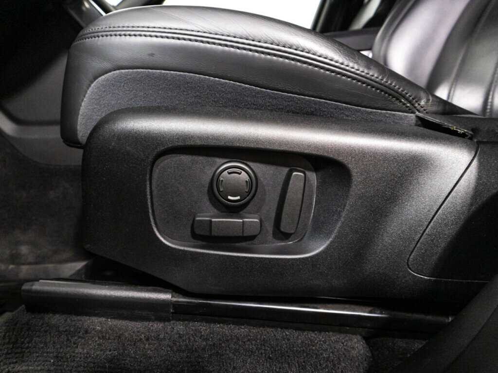 Land Rover Range Rover Sport с пробегом — 2018 год. Фото: #16