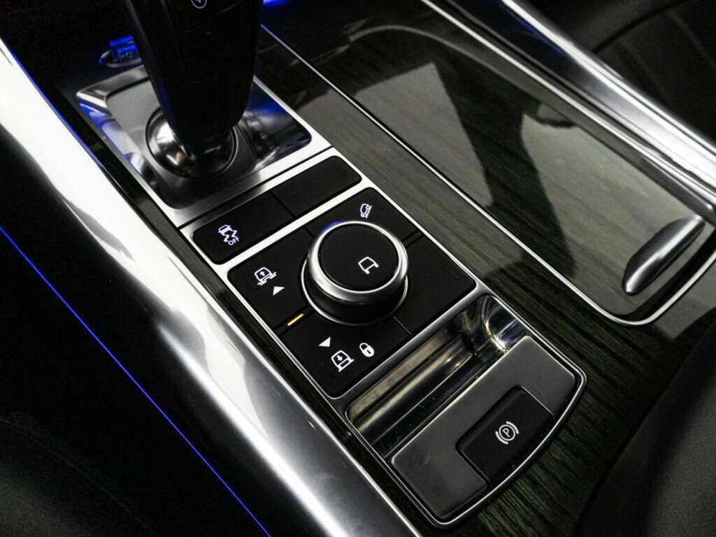 Land Rover Range Rover Sport с пробегом — 2018 год. Фото: #22