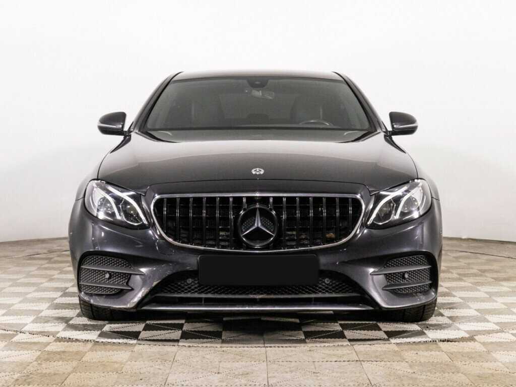 Mercedes-Benz E-Класс с пробегом — 2019 год. Фото: #1