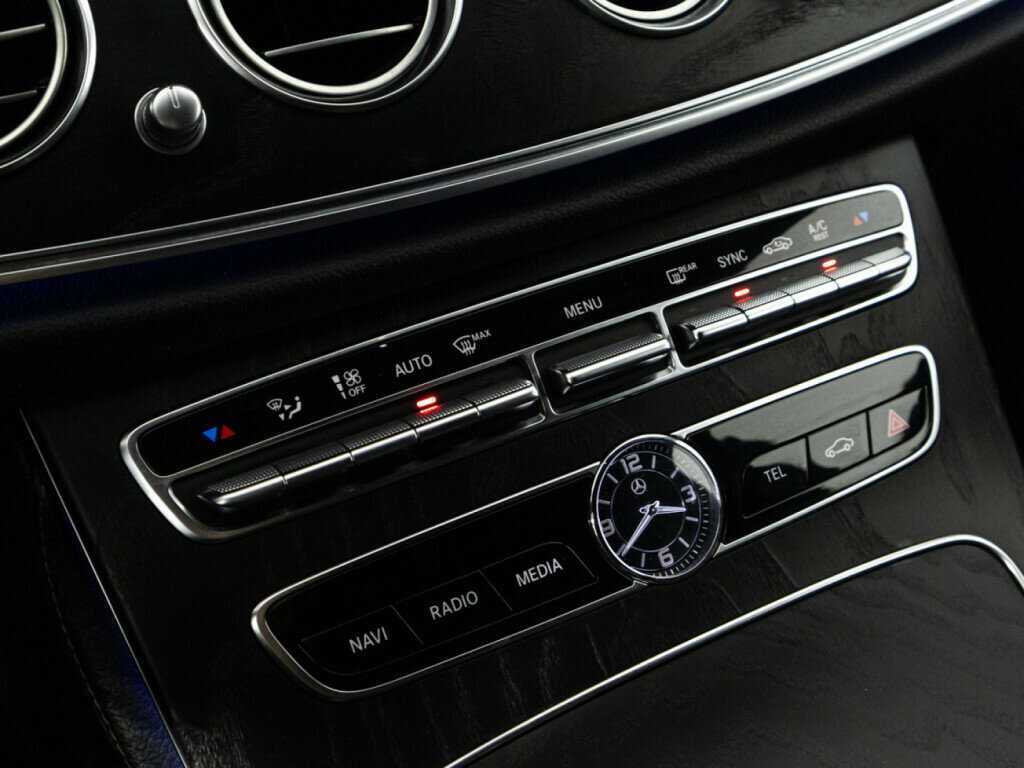Mercedes-Benz E-Класс с пробегом — 2019 год. Фото: #17