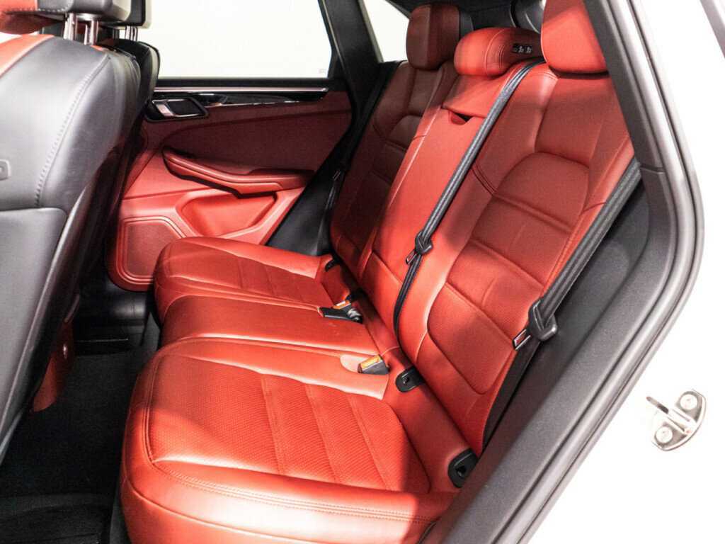 Porsche Macan с пробегом — 2014 год. Фото: #9