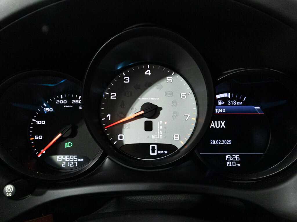 Porsche Macan с пробегом — 2014 год. Фото: #11