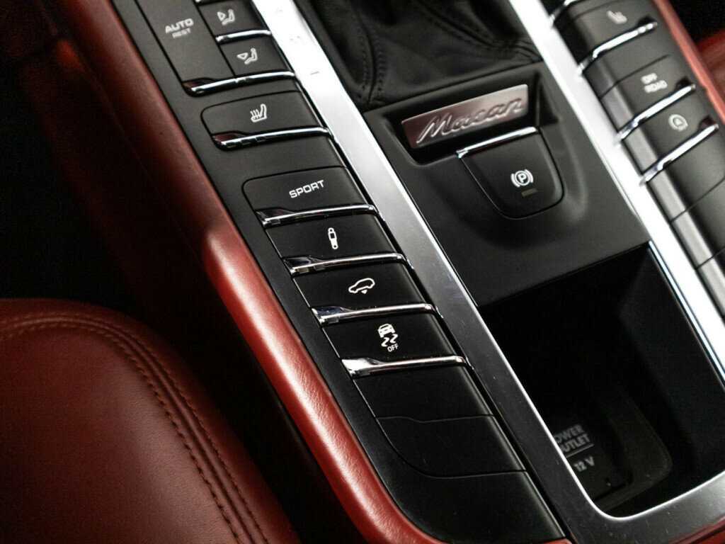 Porsche Macan с пробегом — 2014 год. Фото: #20