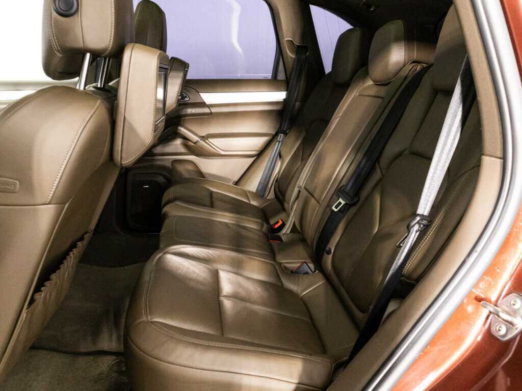 Porsche Cayenne с пробегом — 2010 год. Фото: #7