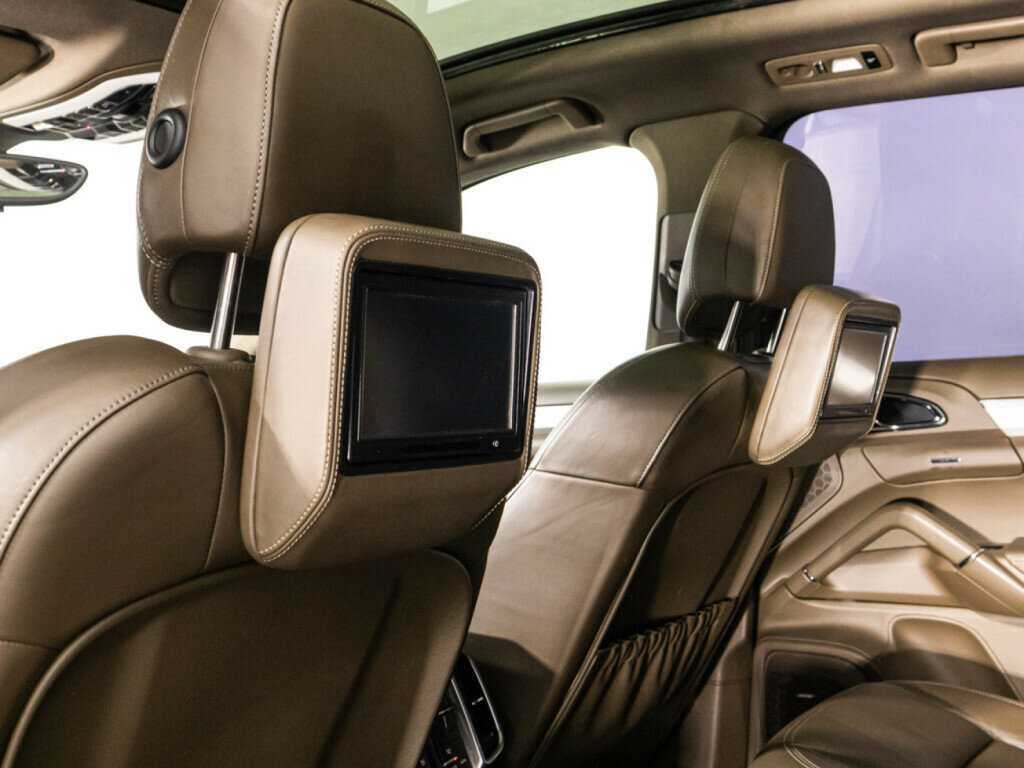 Porsche Cayenne с пробегом — 2010 год. Фото: #19