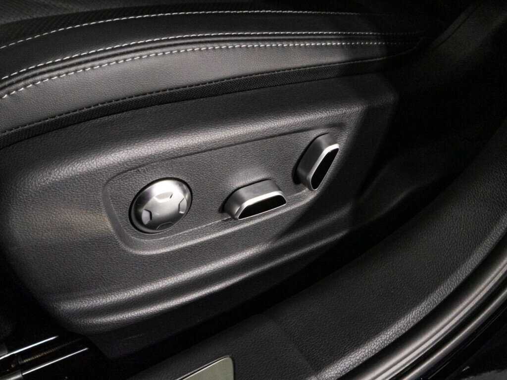 Hongqi H5 с пробегом — 2023 год. Фото: #18