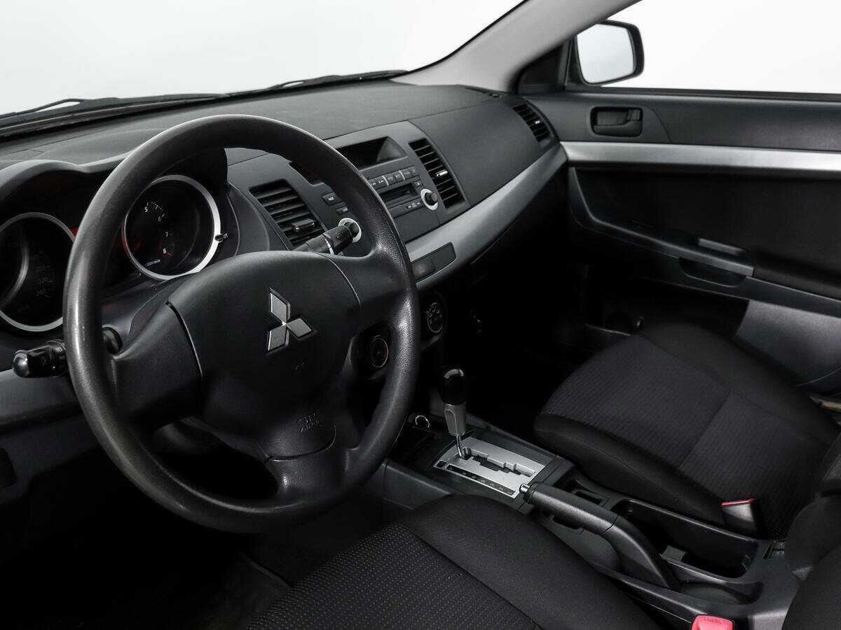 Mitsubishi Lancer с пробегом — 2010 год. Фото: #8
