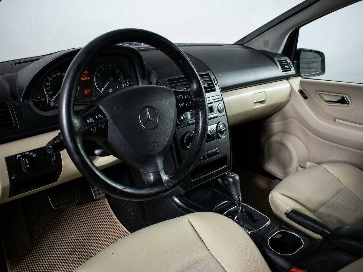 Mercedes-Benz A-Класс с пробегом — 2009 год. Фото: #10