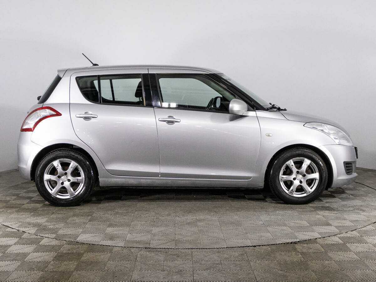 Suzuki Swift с пробегом — 2011 год. Фото: #3