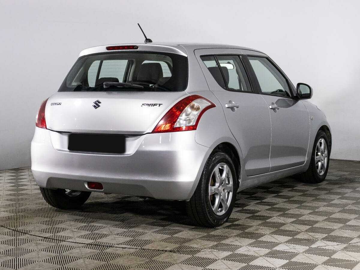 Suzuki Swift с пробегом — 2011 год. Фото: #4