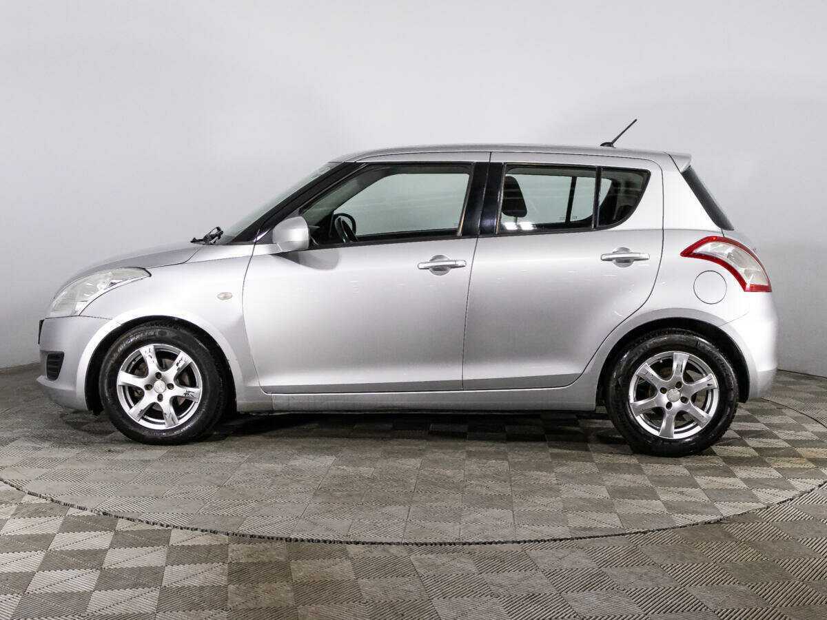 Suzuki Swift с пробегом — 2011 год. Фото: #7