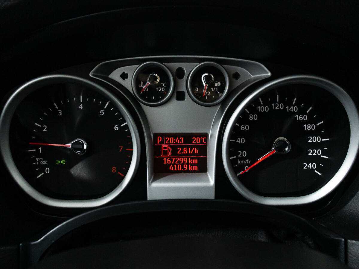 Ford Focus с пробегом — 2010 год. Фото: #11