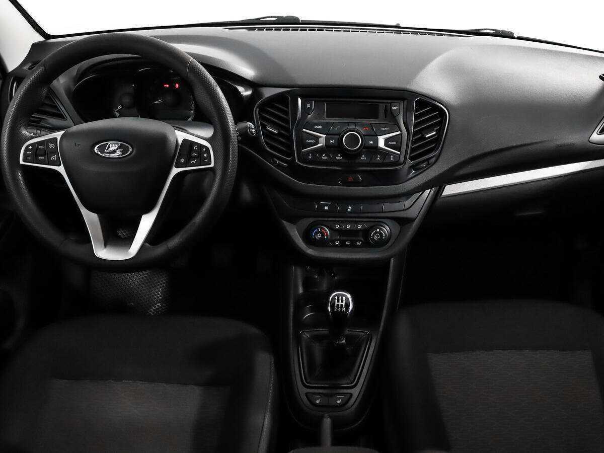 Lada (ВАЗ) Vesta с пробегом — 2019 год. Фото: #11