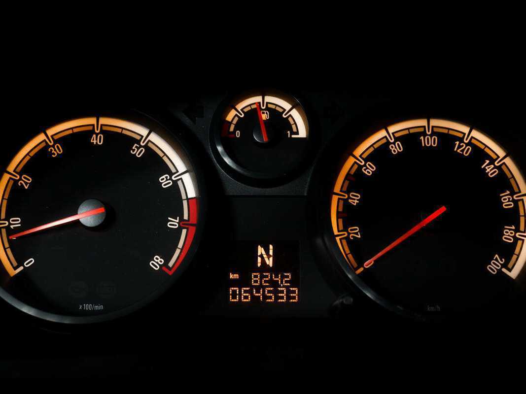 Opel Corsa с пробегом — 2011 год. Фото: #9