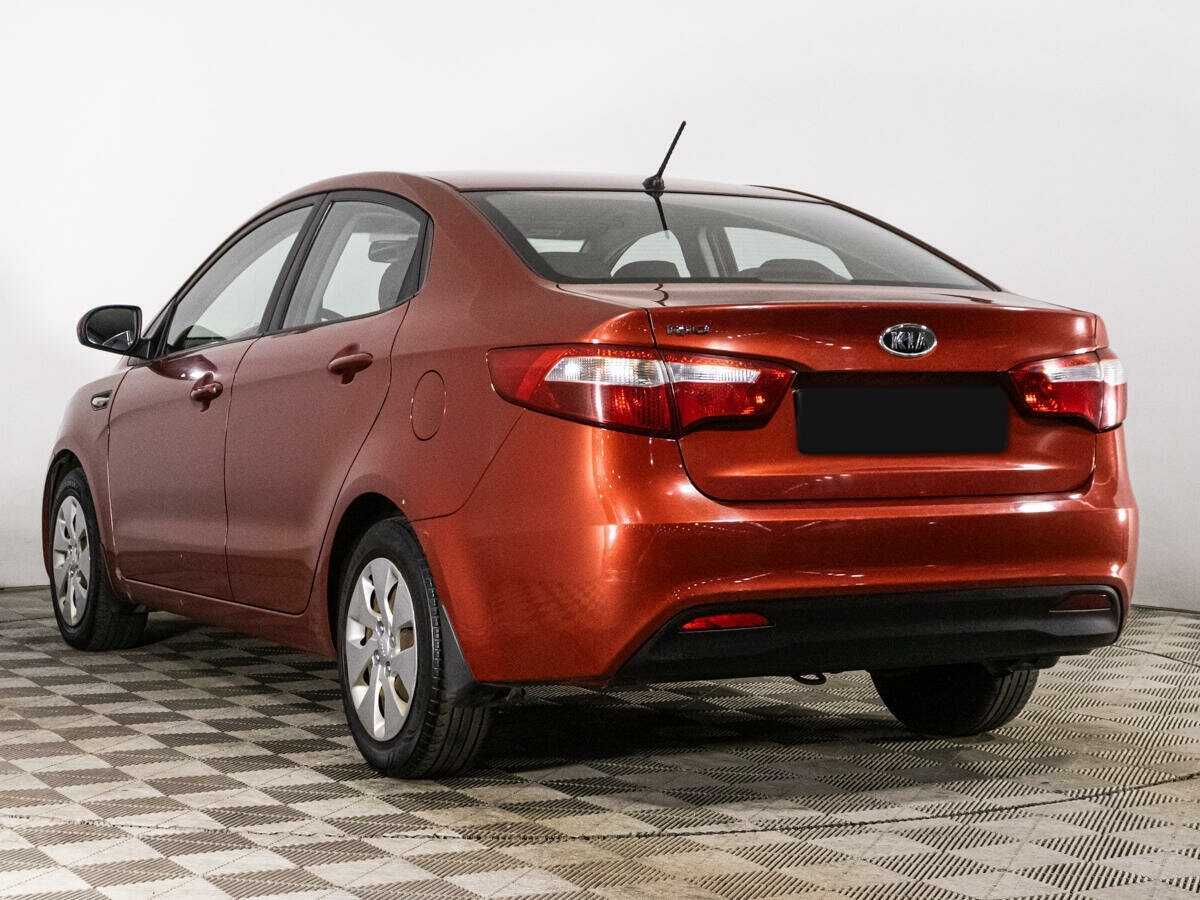 Kia Rio с пробегом — 2011 год. Фото: #6