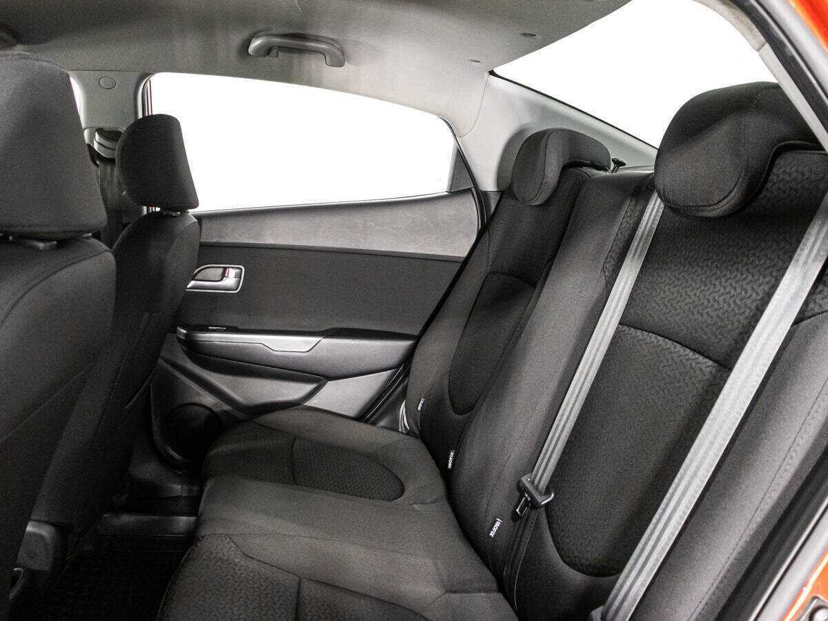 Kia Rio с пробегом — 2011 год. Фото: #9