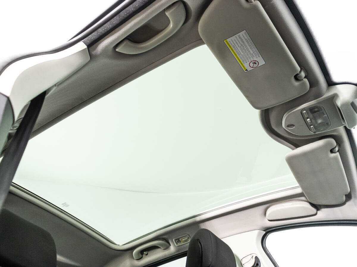 Peugeot 308 с пробегом — 2008 год. Фото: #16