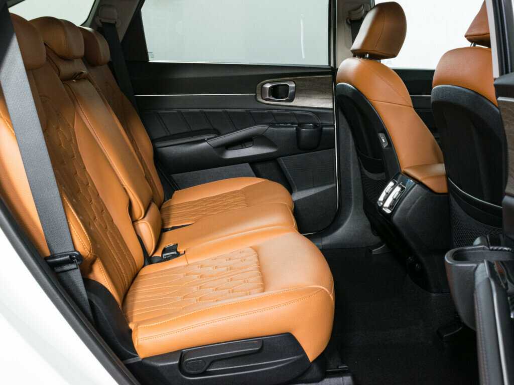 Kia Sorento с пробегом — 2023 год. Фото: #12