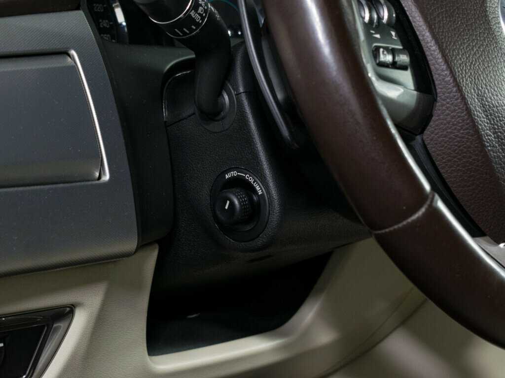 Jaguar XF с пробегом — 2011 год. Фото: #12