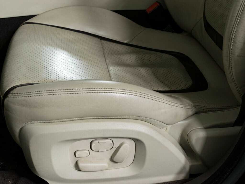 Jaguar XF с пробегом — 2011 год. Фото: #14