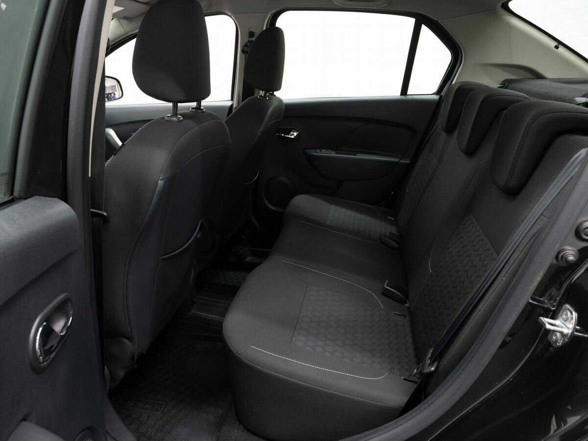 Renault Logan с пробегом — 2018 год. Фото: #9