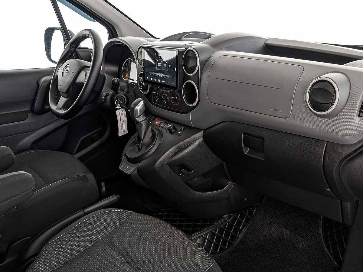 Opel Combo с пробегом — 2021 год. Фото: #12