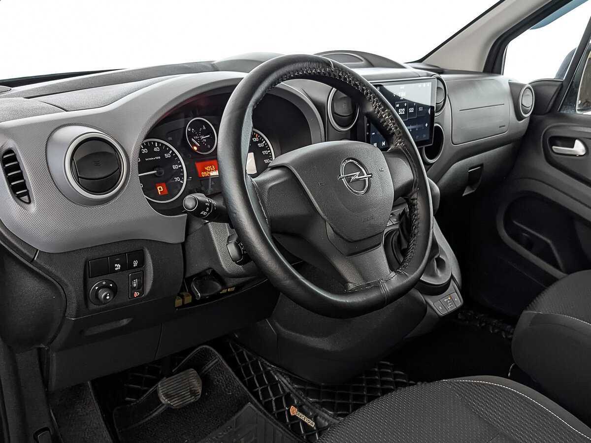 Opel Combo с пробегом — 2021 год. Фото: #14