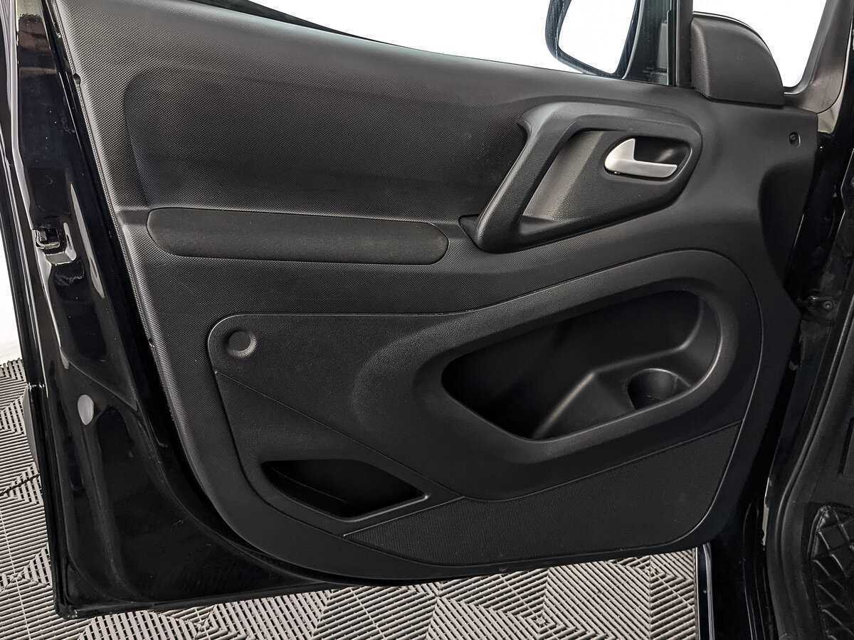 Opel Combo с пробегом — 2021 год. Фото: #18