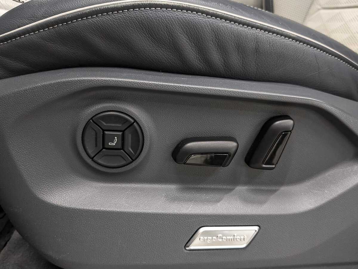 Volkswagen Touareg с пробегом — 2020 год. Фото: #25