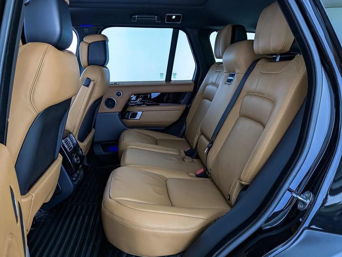 Land Rover Range Rover с пробегом — 2021 год. Фото: #15