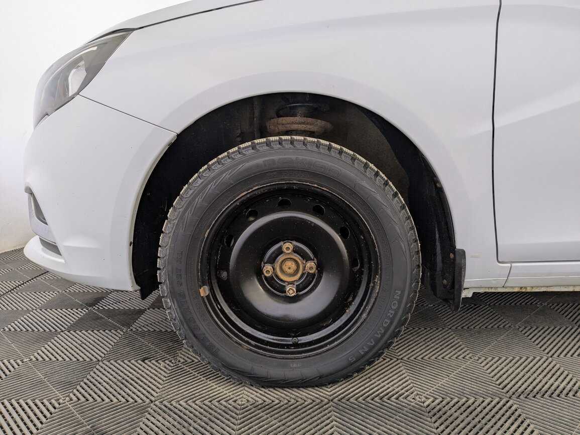 Lada (ВАЗ) Vesta с пробегом — 2016 год. Фото: #12