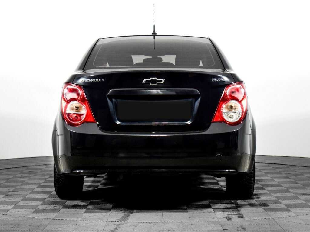 Chevrolet Aveo с пробегом — 2013 год. Фото: #5