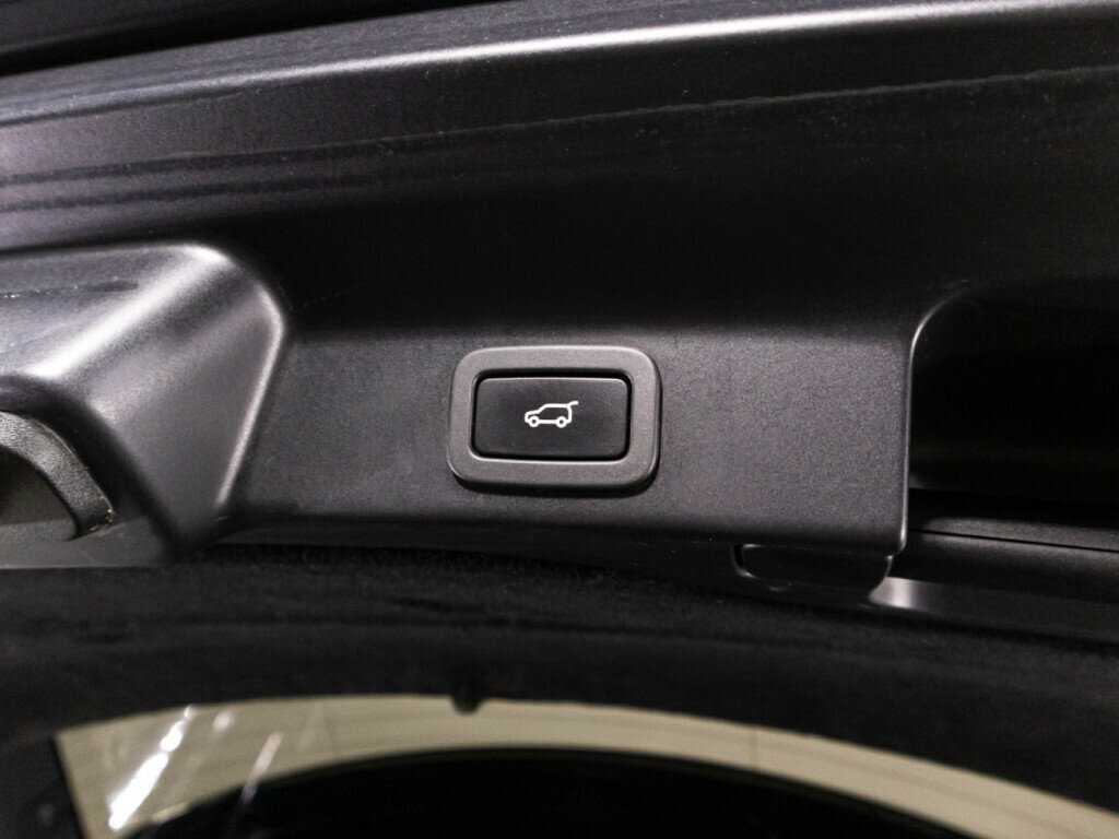 Jaguar F-Pace с пробегом — 2016 год. Фото: #14